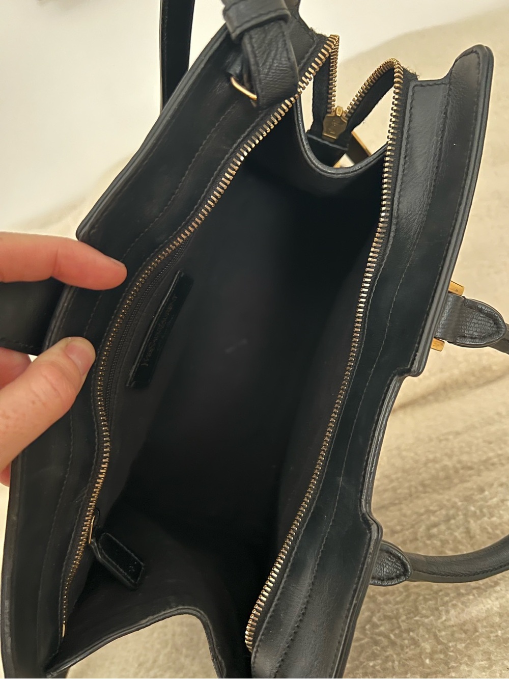 Yves Saint Laurent YSL Black OTL Sac Ligne Y - Excellent Condition - Picture 8 of 11